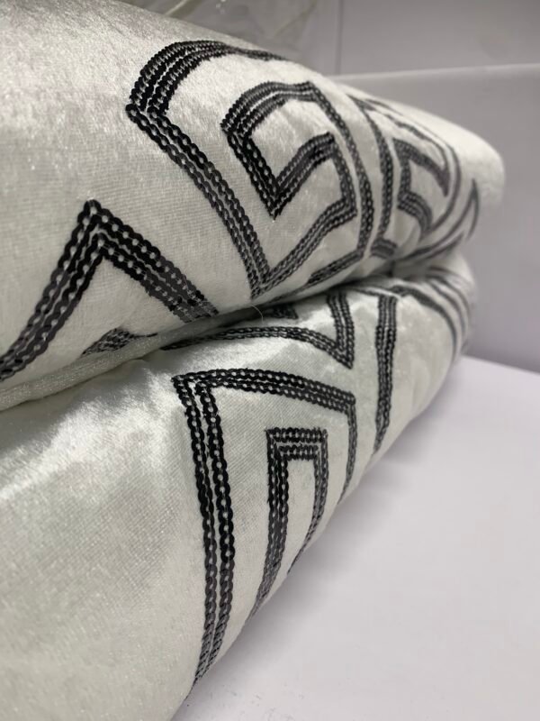Luxe Dekbed Wit met Zwart - Image 3